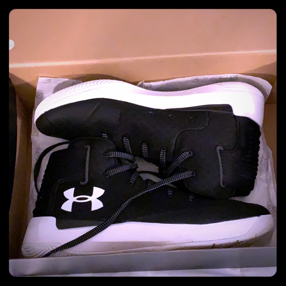 Men’s 9.5 Under Armour (SC 3ZERO) Stephen Curry